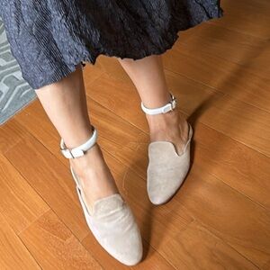 Classic white leather bangle